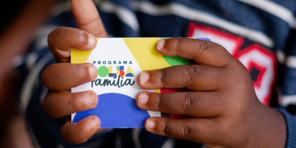 Caixa paga Bolsa Família a beneficiários com NIS de final 3