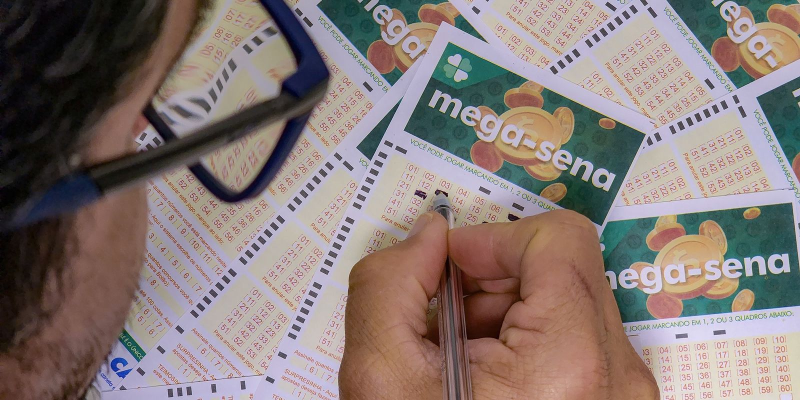 Mega-sena acumula e prêmio principal vai para R$ 7 milhões