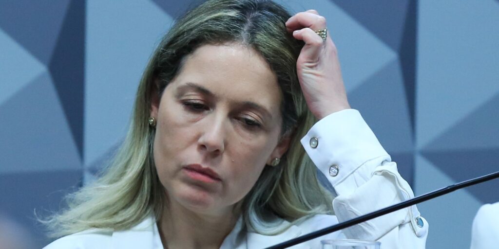Mulher de ex-procurador-geral do INSS fica em silêncio na CPMI