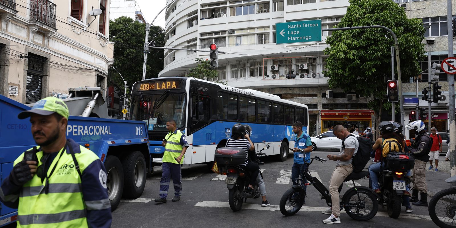 Rio amanhece em estágio de normalidade após dia de caos