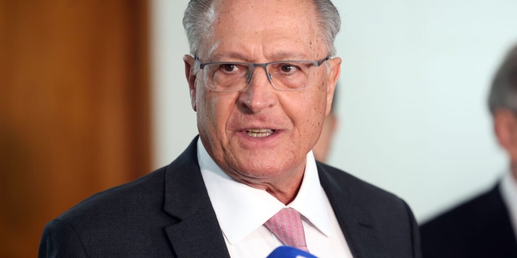 Alckmin: corte tarifário dos EUA é positivo, mas distorções persistem