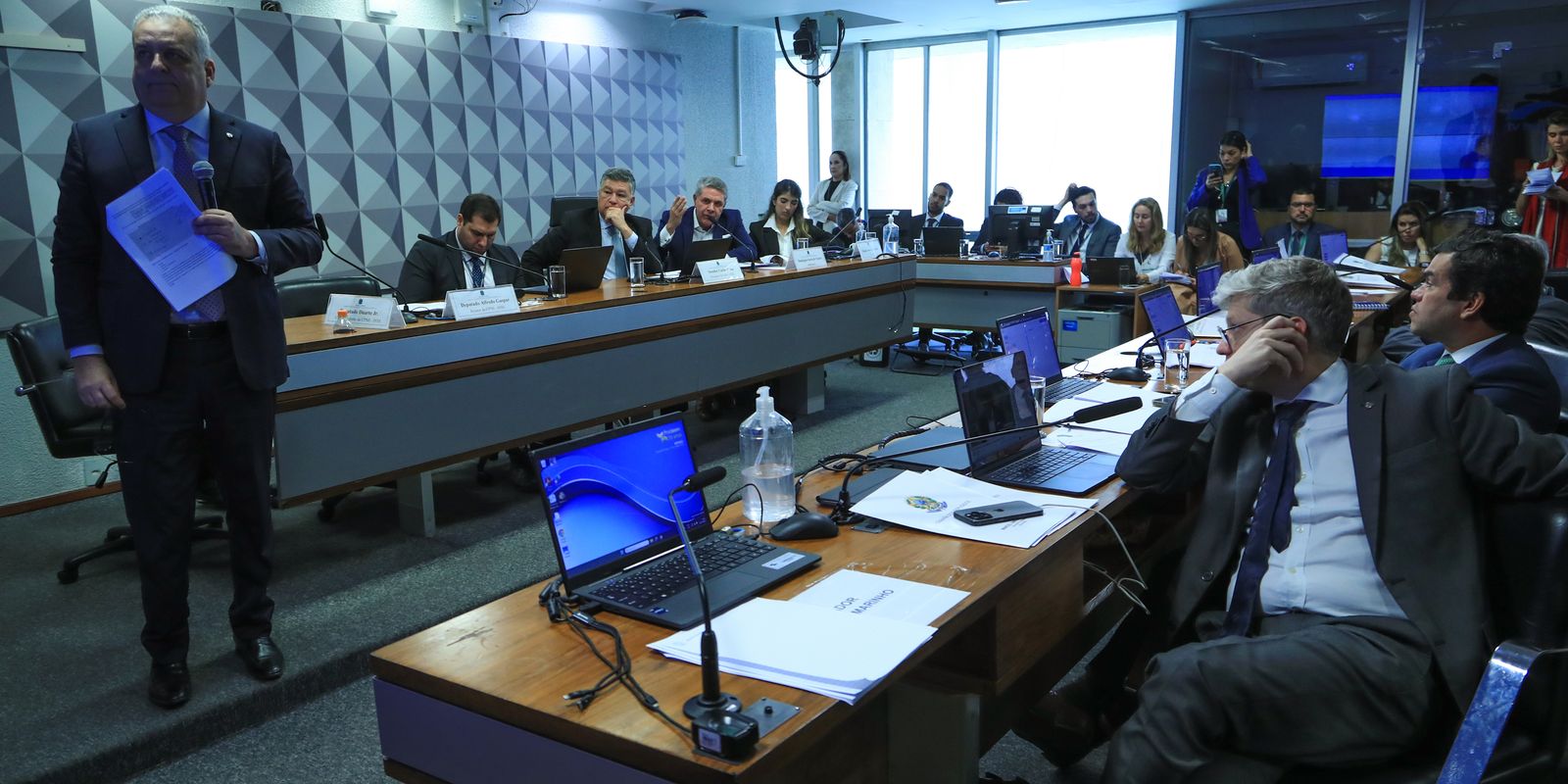 CPMI do INSS não vota convocação de Jorge Messias