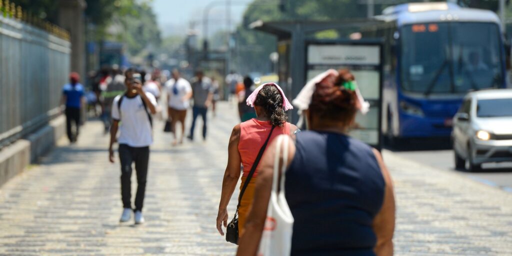Cientistas alertam que meta do Acordo de Paris "não é mais plausível"