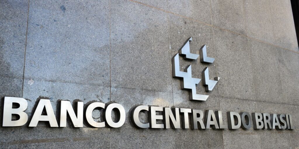 Contas externas têm saldo negativo de US$ 5,1 bilhões em outubro