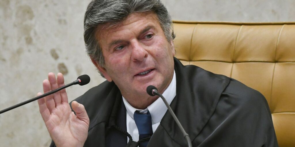 Fux participa de primeira sessão na Segunda Turma do STF