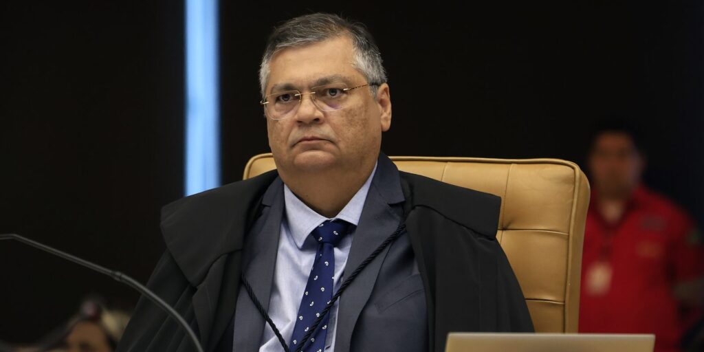 STF tem dois votos para manter execução de penas da trama golpista
