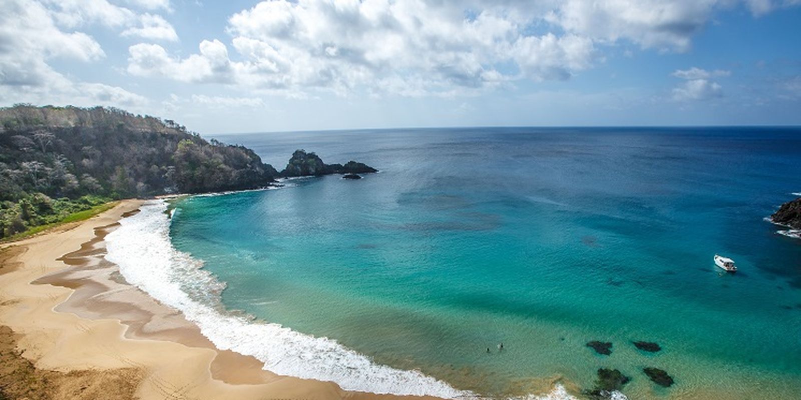Usina solar garantirá descarbonização da energia em Noronha até 2027