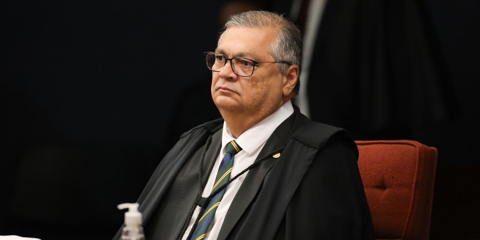 Dino vota pela condenação de cinco PMs do DF a 16 anos pelo 8/1