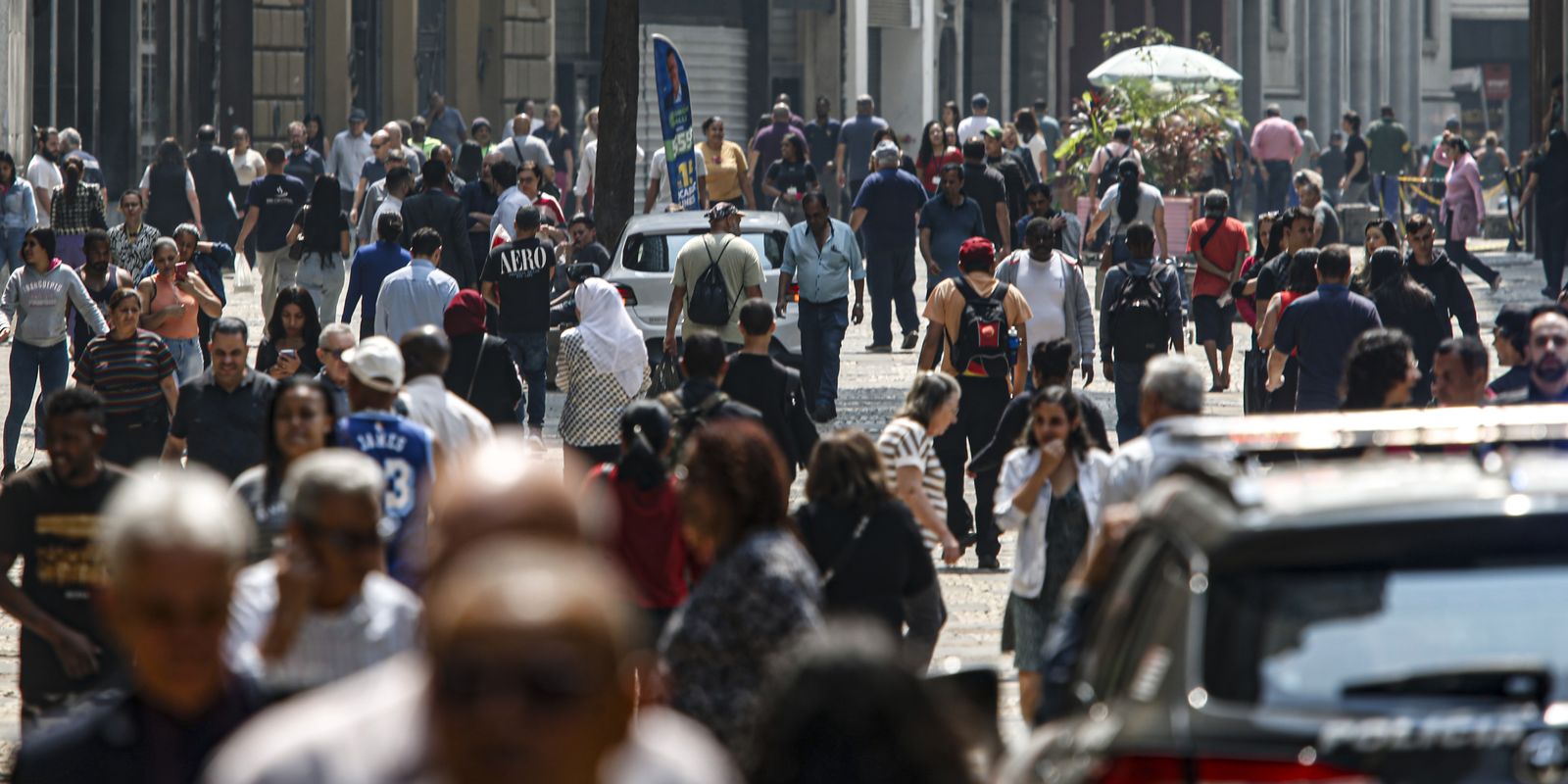 Mais de 8,6 milhões deixam pobreza; Brasil tem melhor nível desde 2012