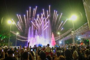 Virada do ano lota Praça Ary Coelho e celebra chegada de 2026 com festa histórica – CGNotícias