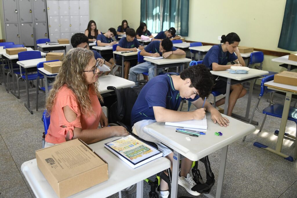 Com estrutura adequada, MS inicia ano letivo para 180 mil alunos em 352 escolas da rede estadual