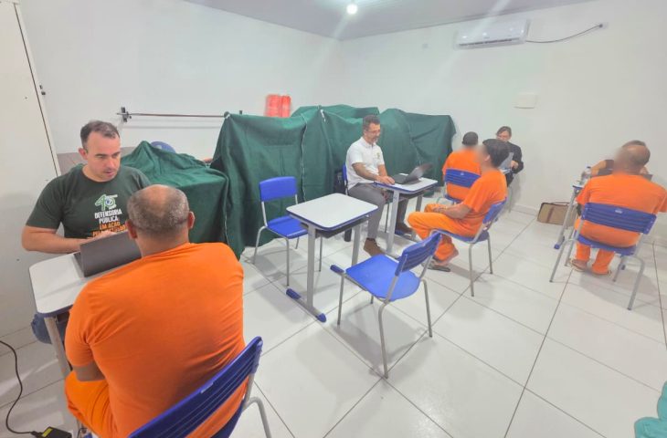 Parceria entre Agepen e Defensoria promove mutirão jurídico e garantia de direitos a internos do Presídio de Corumbá