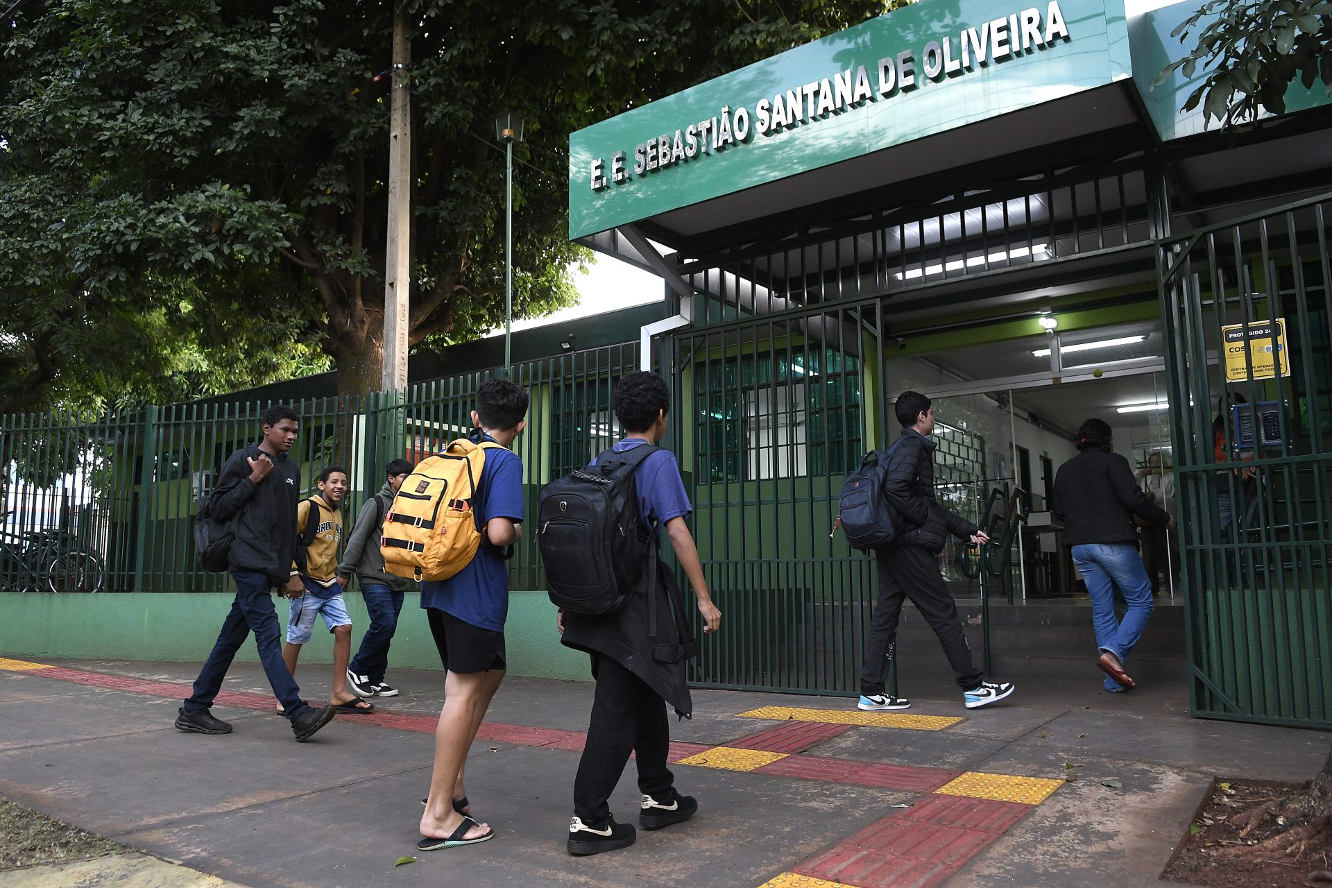 Tecnologia, música e horta transformam aprendizado dos alunos nas escolas da rede estadual de MS