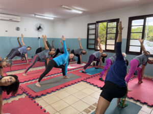 Aulas gratuitas de yoga promovem bem-estar à população – CGNotícias