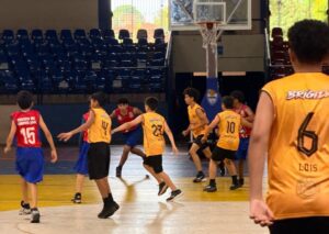 Basquete reúne alunos de dez escolas no Guanandizão – CGNotícias