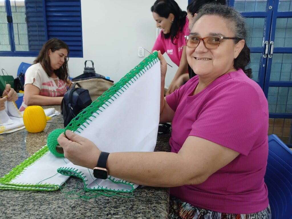 Mães atípicas aprendem crochê em capacitação da Escap – CGNotícias