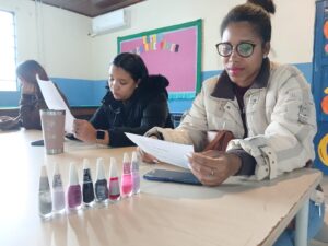 Semu qualifica 20 mulheres em curso de manicure – CGNotícias