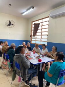 Curso de crochê capacita 14 mulheres e fortalece autoestima no Estrela Dalva – CGNotícias