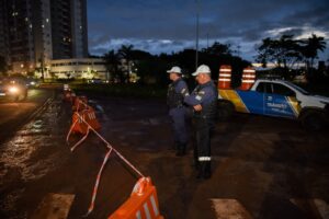 El Niño atinge Campo Grande e provoca estragos; Prefeitura mantém equipes nas ruas – CGNotícias